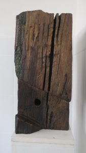 Old Beam, 2016 
Bronzeguss 46cm x 20cm x21cm